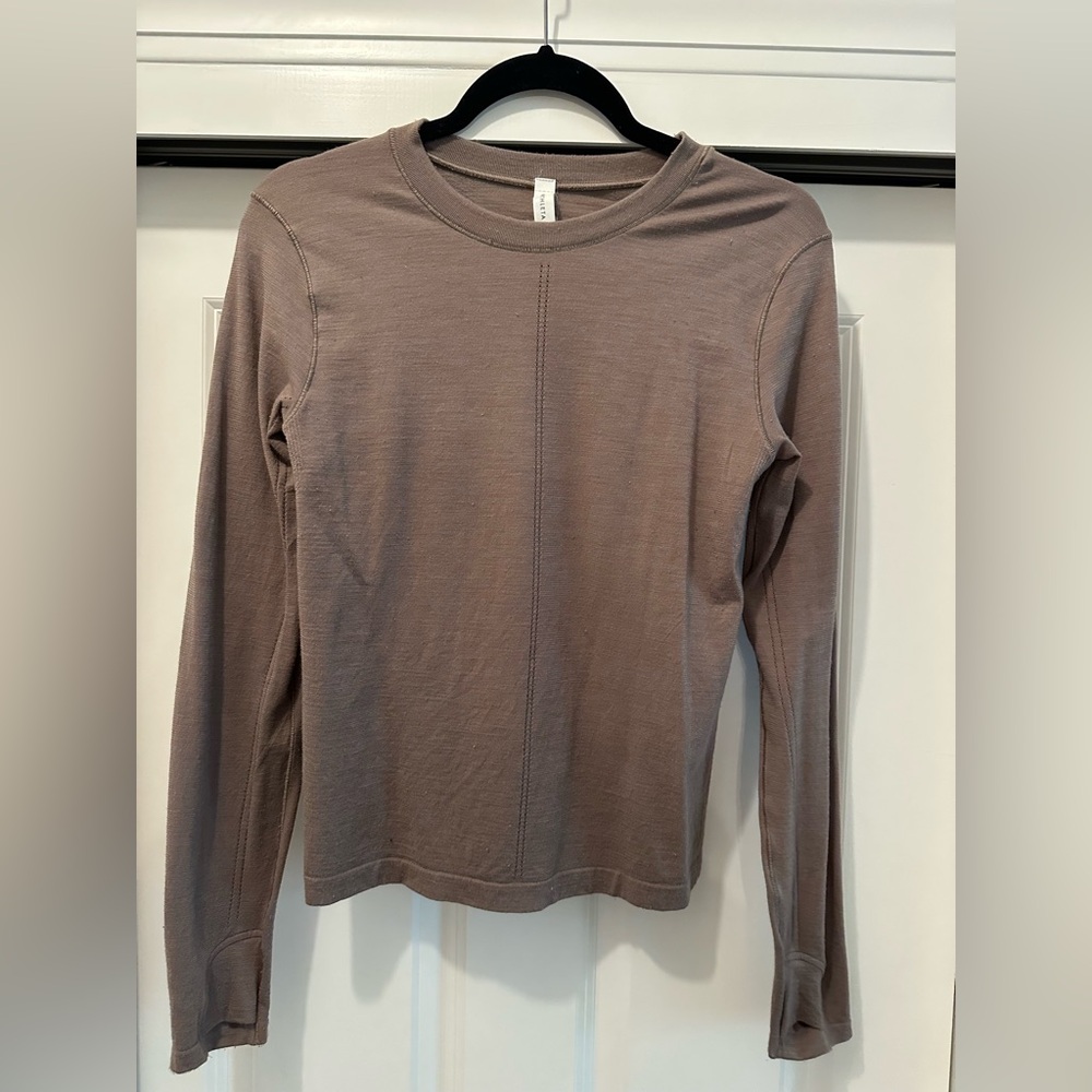 Athleta Women's Long Sleeve Top in Taupe